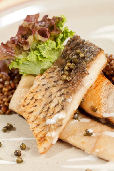 stock image Carp with green lentil