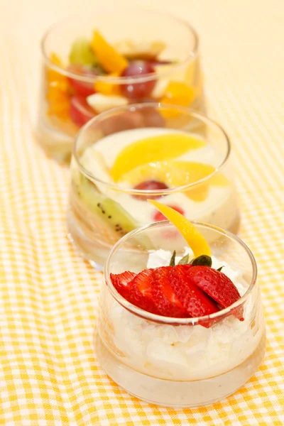 Summer desserts — Stock Photo, Image