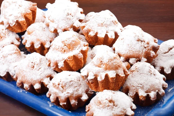 Cakes with sugar powder — Stock Photo, Image