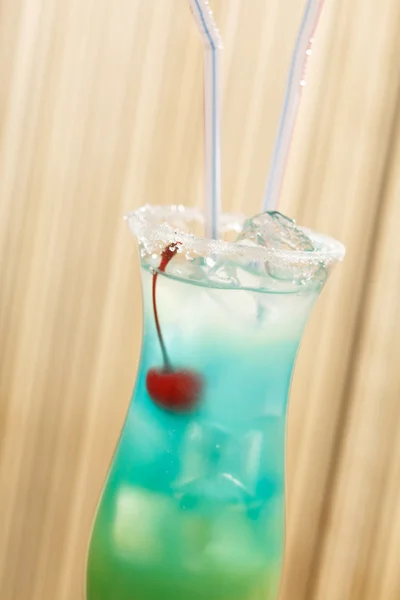 Niebieski koktajl z wiśni — Zdjęcie stockowe