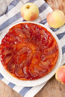 tarte tatin elmalı