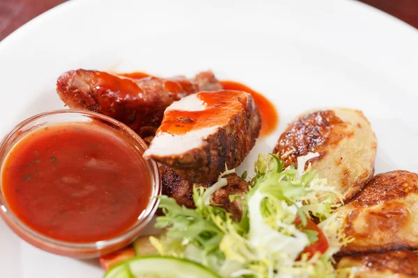 stock image Grilled meat with vegetables