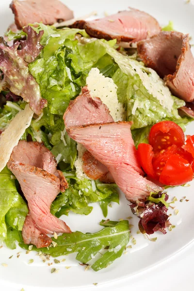 Salada com carne — Fotografia de Stock
