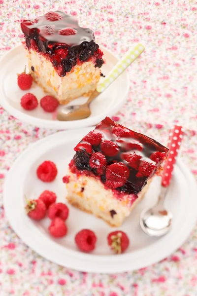 Summer cake — Stock Photo, Image