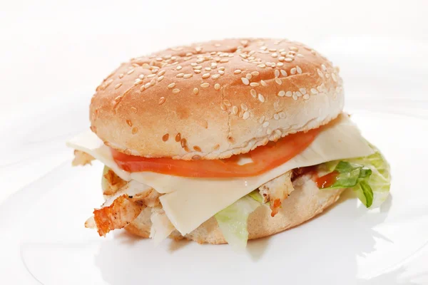 Hambúrguer no branco — Fotografia de Stock