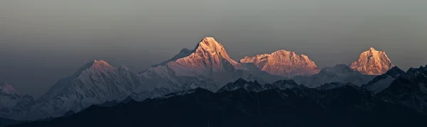 Salida del sol en el Himalaya Imagen de stock