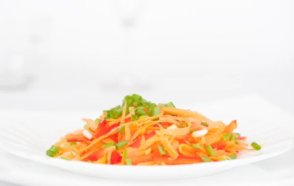 Salat aus Karotten — Stockfoto