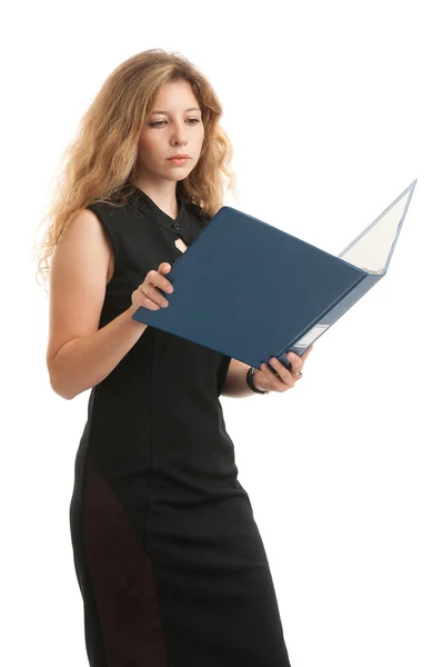 Молодая предпринимательница держит файл — стоковое фото