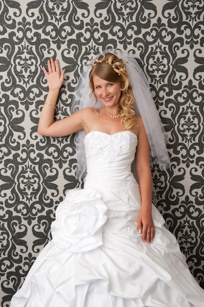 Junge schöne Braut. Hochzeitsporträt — Stockfoto