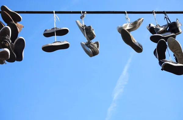 Teak alfabetgiyilen ayakkabılar — Stok fotoğraf
