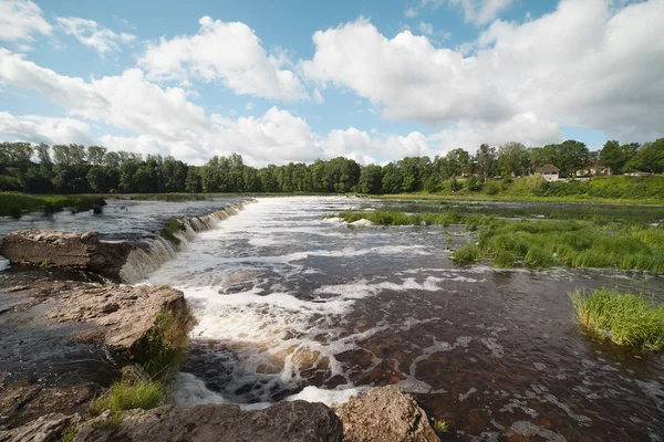 Cascata sul fiume Venta, Lettonia . — Foto Stock