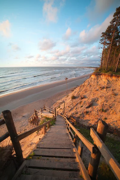 Strmé pobřeží Baltského moře. — Stock fotografie