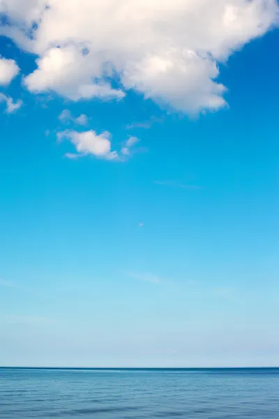 Felhők és a tenger. — Stock Fotó