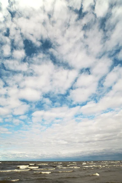 Wolken boven zee. — Stockfoto