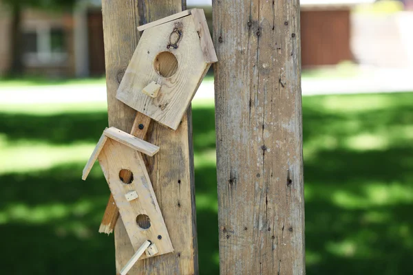 Casa de pássaro artesanal — Fotografia de Stock