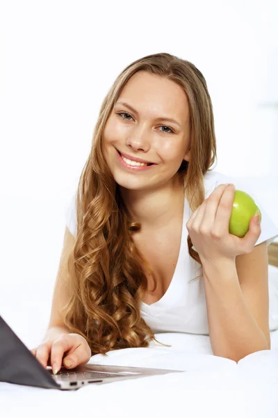 Young woman with notebook — Stock Photo, Image
