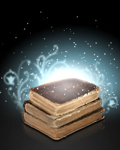 Livro mágico — Fotografia de Stock