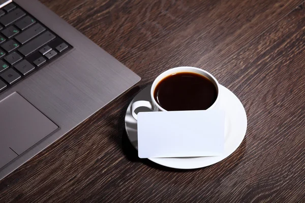 Kaffe på arbeidsplassen – stockfoto