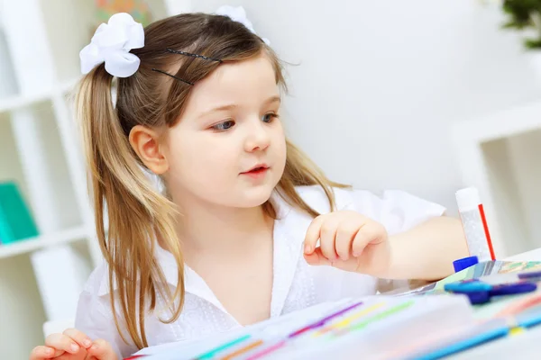 Little girl studying — Stock Photo, Image