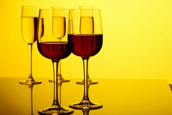 Vasos con vino —  Fotos de Stock