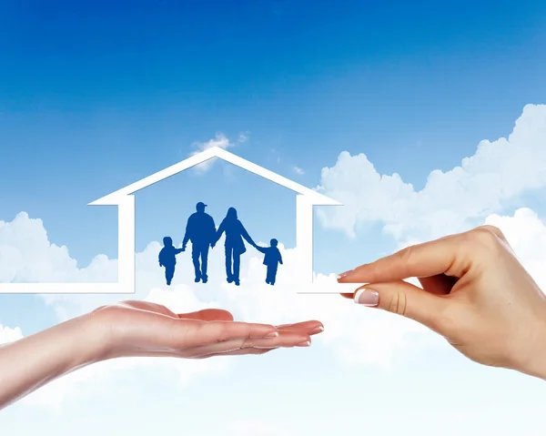 Family and house — Stock Photo, Image