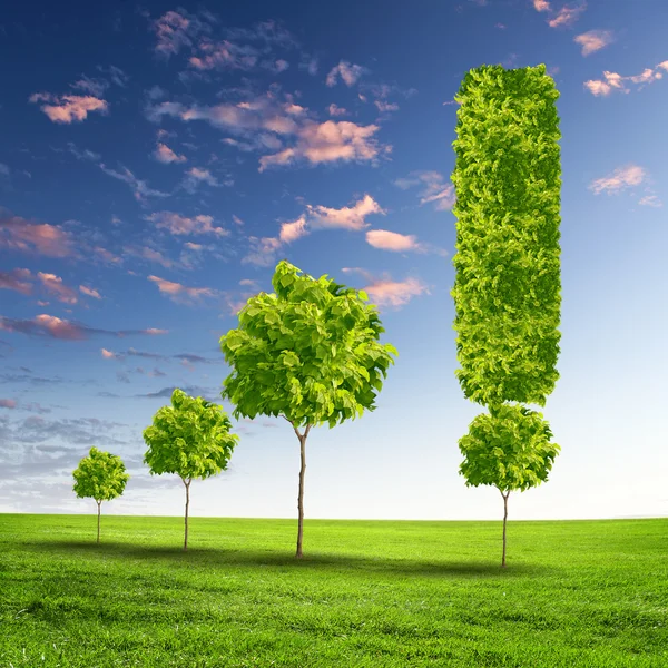 Yeşil çim ünlem işareti — Stok fotoğraf