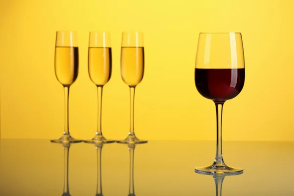 Glasögon med vin — Stockfoto