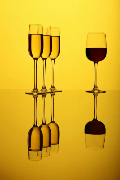 Bicchieri con vino — Foto Stock