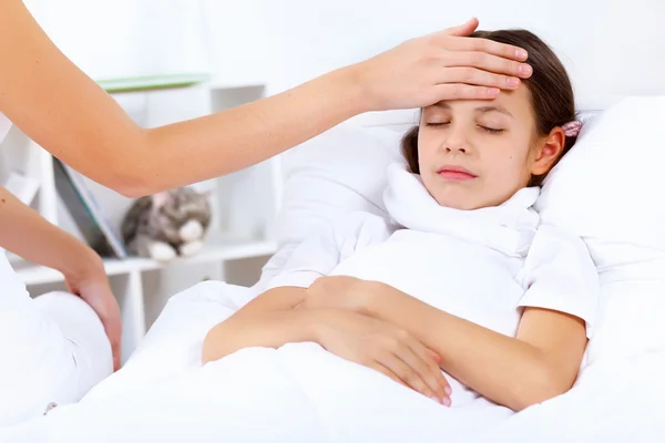 Girl with cold at home — Stock Photo, Image