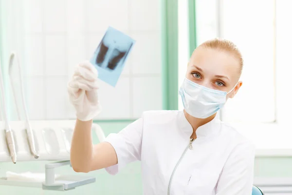 A portrait of a dental worker — Stock Photo, Image