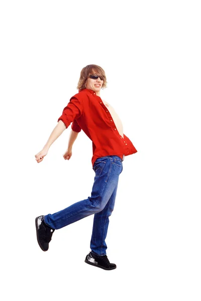 Ευτυχής χαμογελαστοί νεαρός άνδρας χορεύει — Φωτογραφία Αρχείου