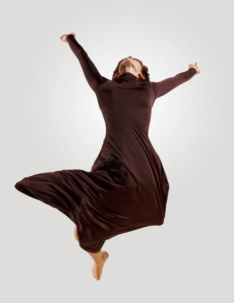 Dans koyu elbiseli kız — Stok fotoğraf