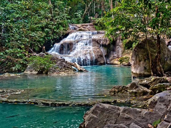 Tropische Landschaft. Erawan Reservat in Nordthailand. — Stockfoto