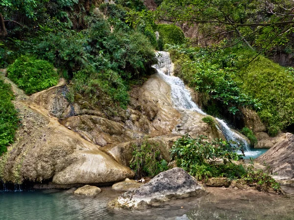 Tropische Landschaft. Erawan Reservat in Nordthailand. — Stockfoto