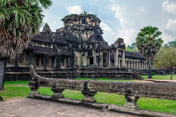 Prasat Bayon. Las ruinas del Templo Angkor Thom en Camboya — Foto de Stock