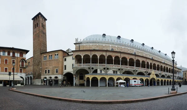 Panorama van palazzo della ragione in padua, Italië — Stockfoto