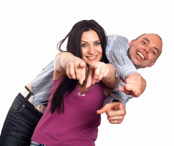Ritratto di giovane coppia felice che ti indica sul retro biancogr — Foto Stock