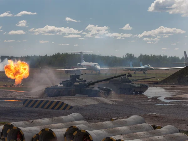 Serbatoio di battaglia principale russo — Foto Stock