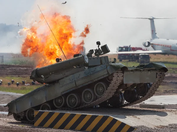 Ruské hlavní bojový tank Stock Snímky