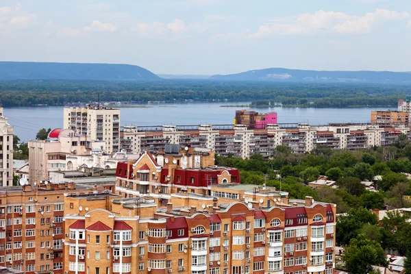 2012 年 5 月在萨马拉的俄罗斯城市的看法 — 图库照片