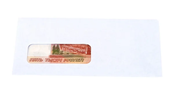 Rubli russi nella busta isolati su sfondo bianco . — Foto Stock