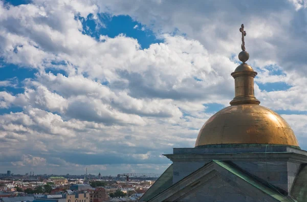 Detail of St. Isaac's Cathedral. View from the lookout. St. Pete — Stock Photo, Image