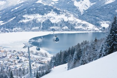 Ski resort zell am bakın. Avusturya