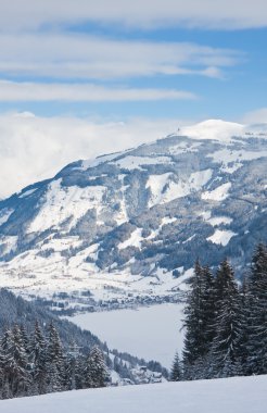 Ski resort zell am bakın. Avusturya