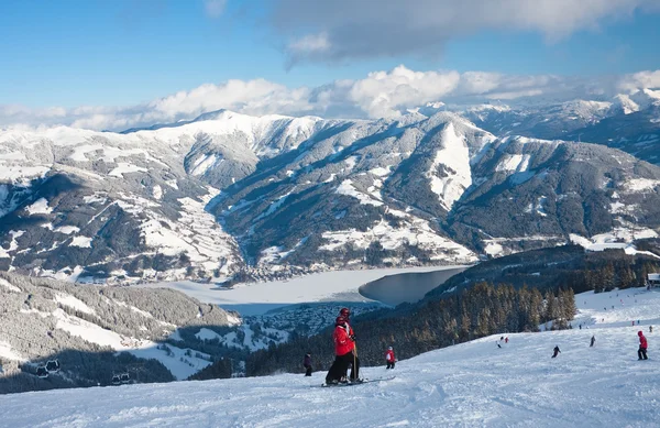 Ski resort zell am vidět. Rakousko — Stock fotografie