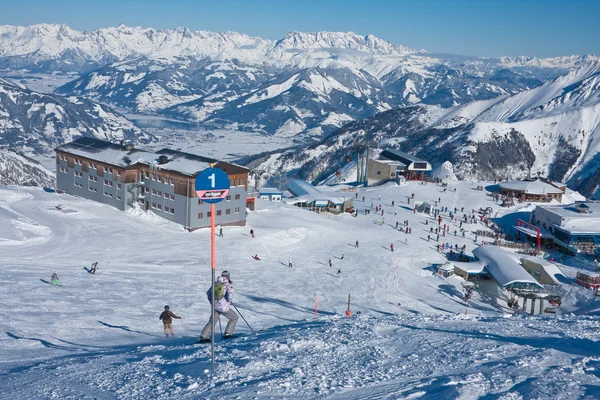 View of skiing area on Kitzsteinhorn glacier. Kaprun, Austrian — Stock Photo, Image