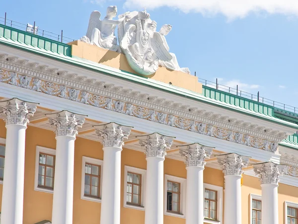 De gevel van het huis st. petersburg, Rusland — Stockfoto