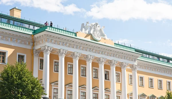 Fasaden på huset Sankt petersburg, Ryssland — Stockfoto