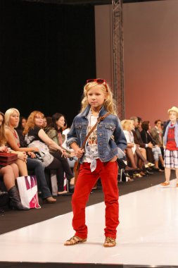 Çocuk defile 2012