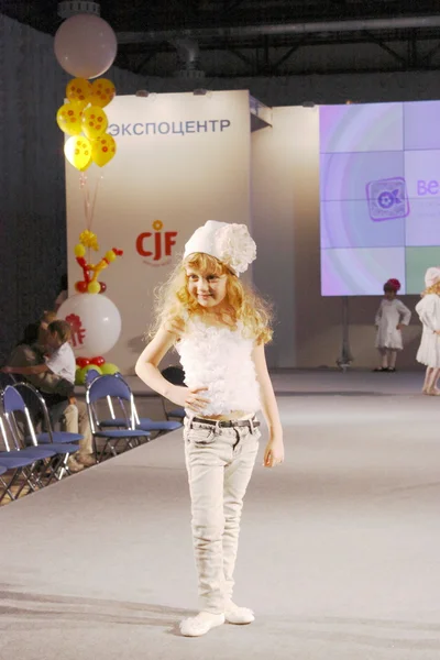 Dětská módní přehlídka 2012 — Stock fotografie